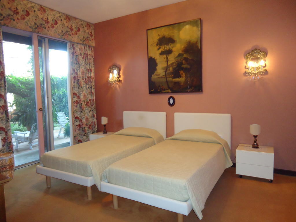 B&B Cottage Dei Consoli Sant'Agata Li Battiati Bagian luar foto