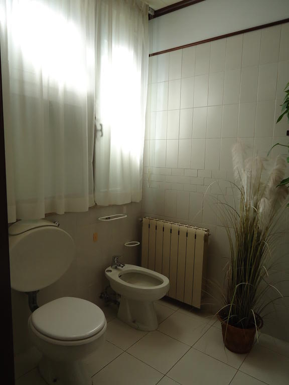 B&B Cottage Dei Consoli Sant'Agata Li Battiati Ruang foto