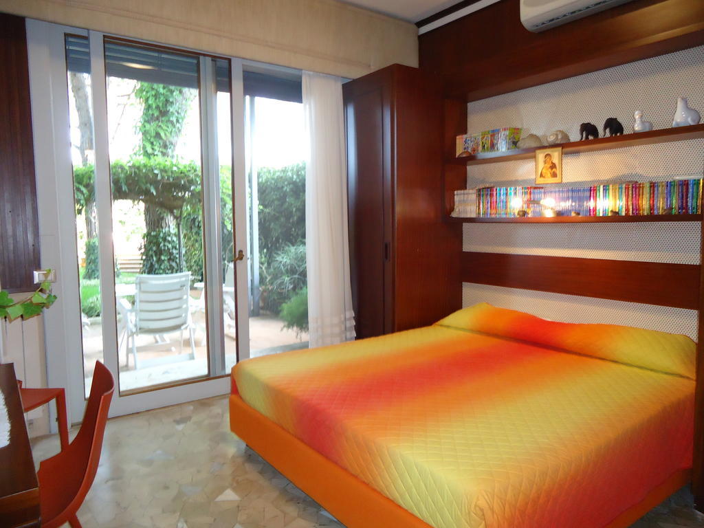 B&B Cottage Dei Consoli Sant'Agata Li Battiati Ruang foto