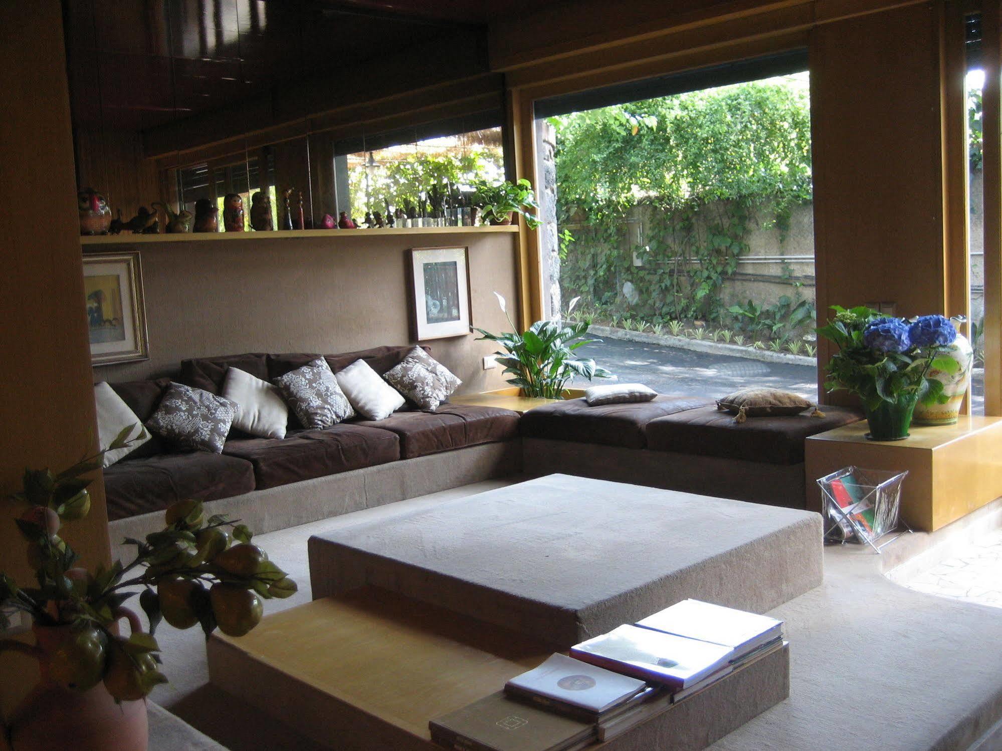 B&B Cottage Dei Consoli Sant'Agata Li Battiati Bagian luar foto